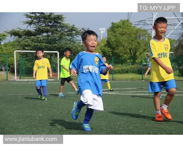 京萌足球引领青少年足球热潮助力梦想成真培养未来足球明星